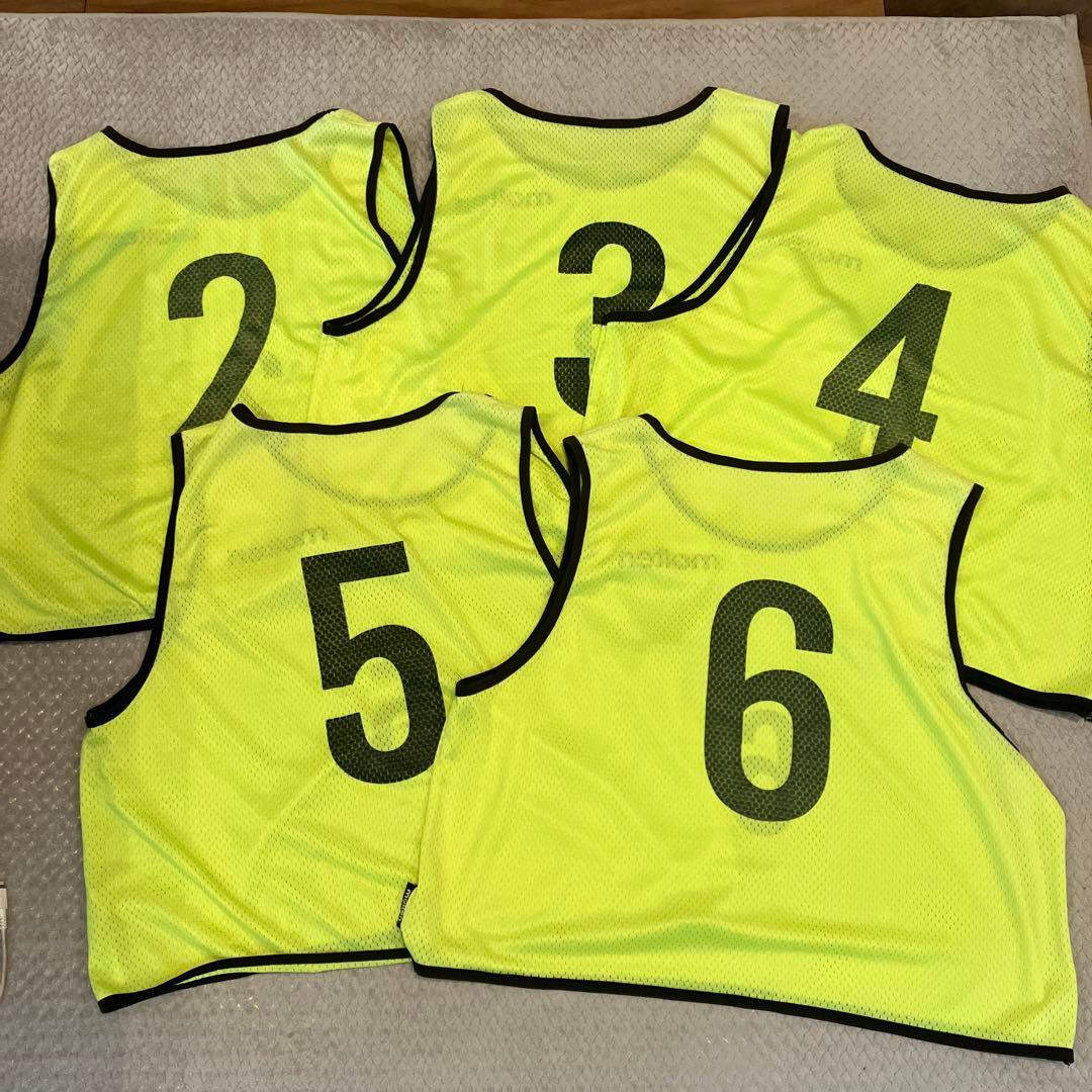 ボランチmolten 蛍光イエローオレンジブルー　ビブス