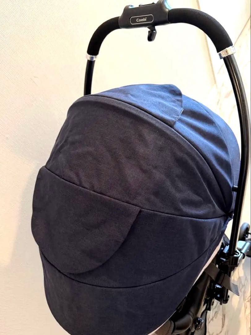 Combi ベビーカー　スゴカルαLightエッグショック