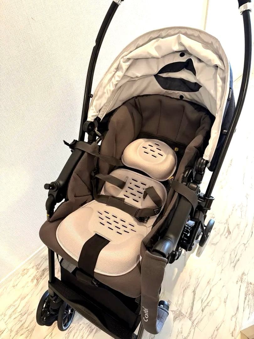 Combi ベビーカー　スゴカルαLightエッグショック