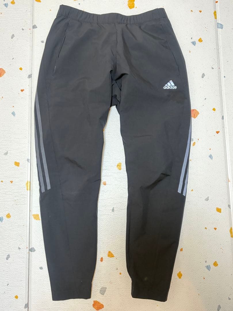 アディダス adidas ウインドブレーカー（上下セット・Lサイズ）