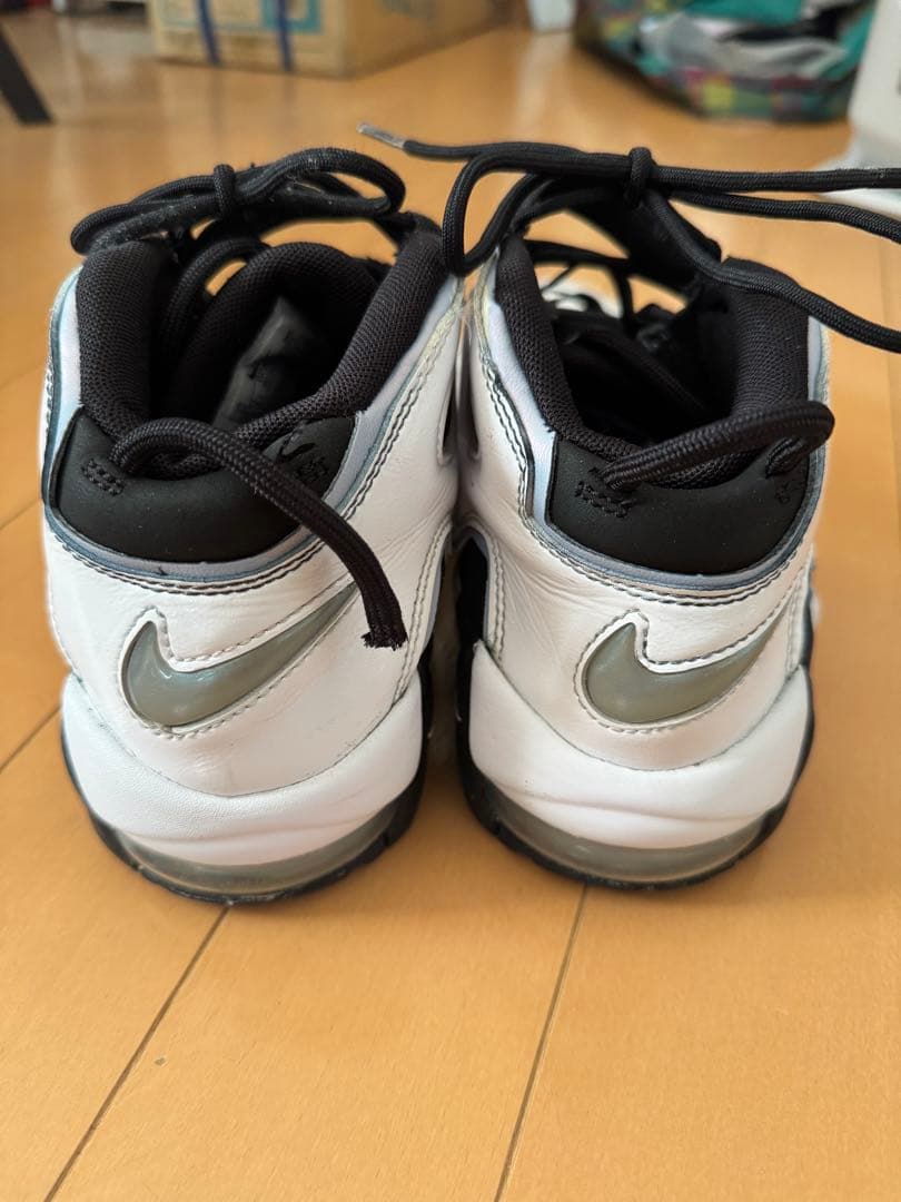 23.5モアテン　エアモアアップテンポ　Nike スニーカー ホワイト/ブラック