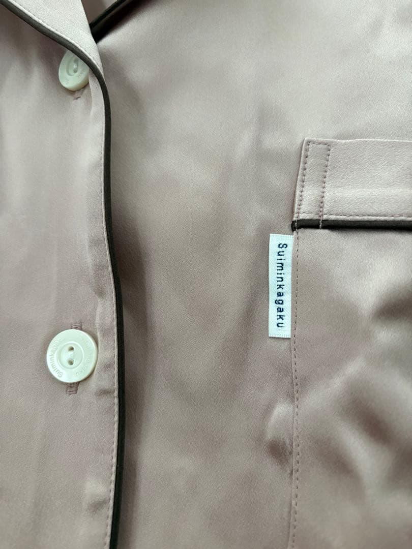 ワコール 睡眠科学　シルクパジャマ