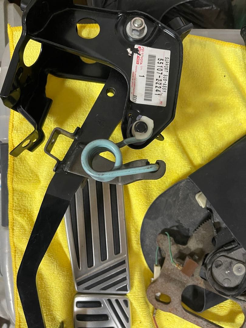 jzx110 ？　MT車用　ペダル3点セット＋サイドブレーキ