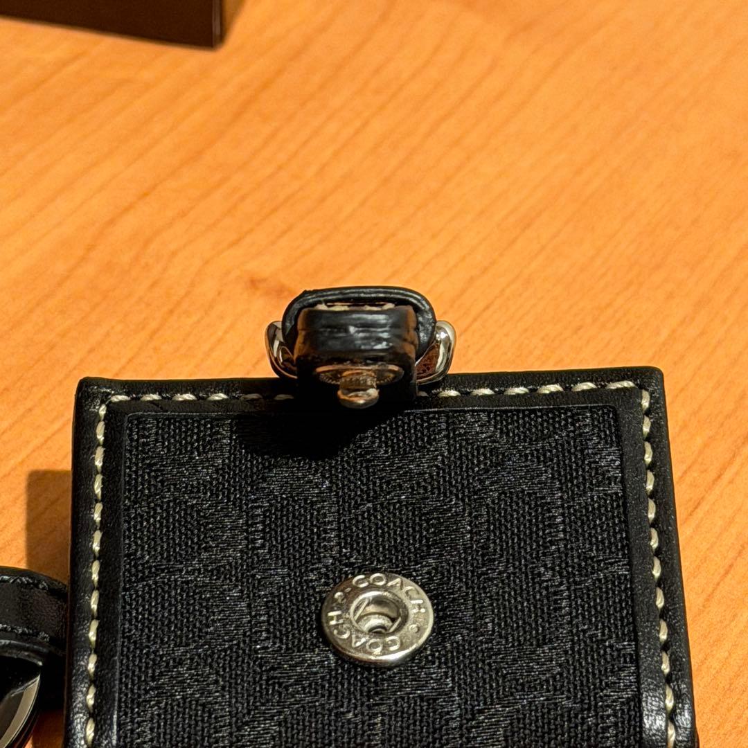 コーチ 手帳型 キーホルダー チャーム ブラック シグネチャー