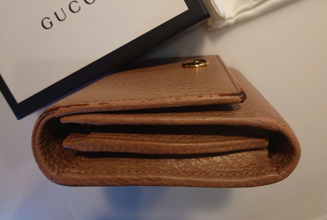 GUCCI マーモント　レザー 二つ折り財布