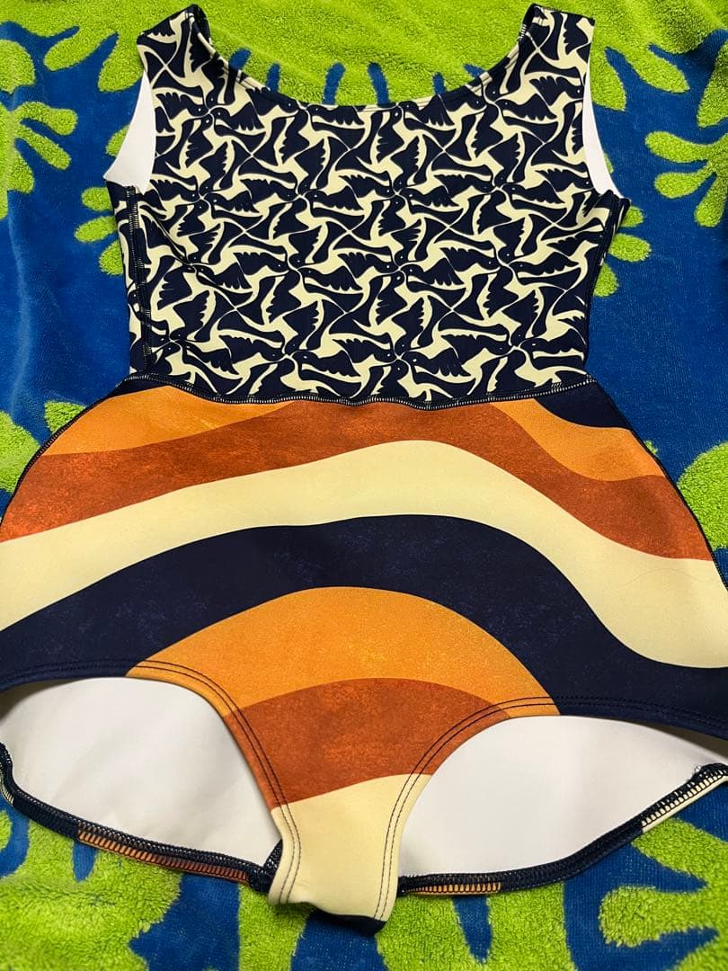 Sees ワンピース水着