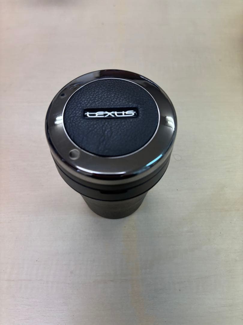 レクサス純正灰皿　プレミアム