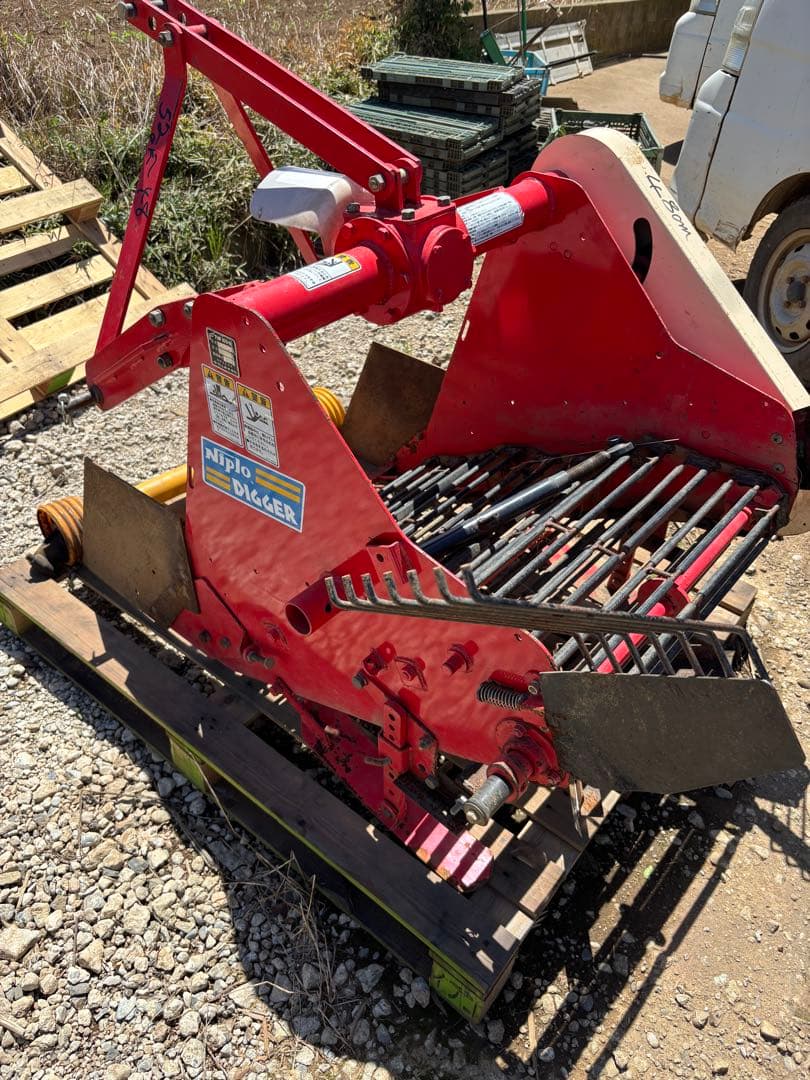 ジャガイモ掘り機