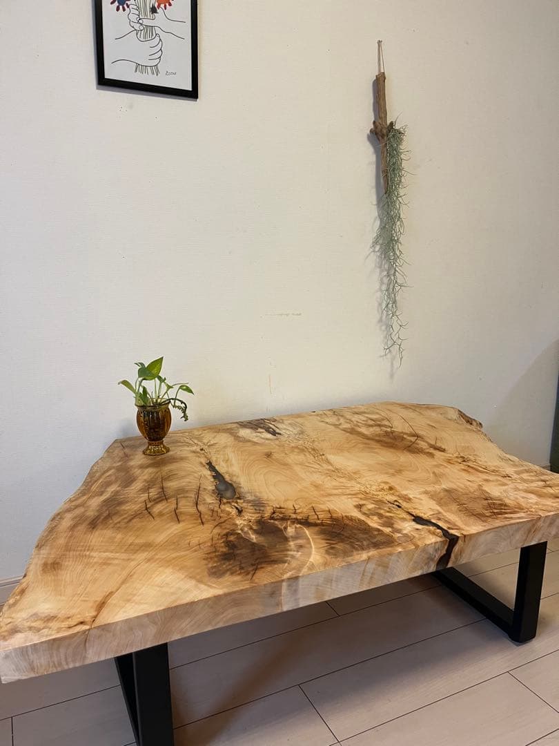 一枚板テーブル　栃の木　ローテーブル レジンテーブル