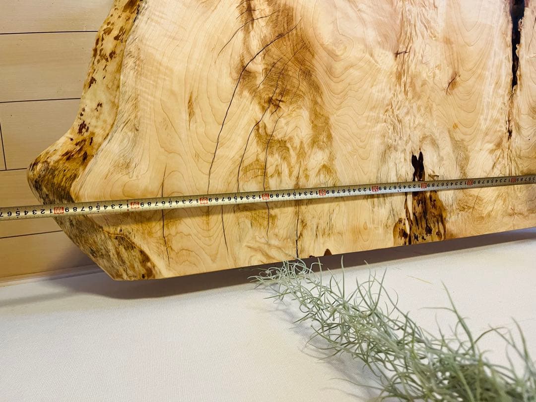一枚板テーブル　栃の木　ローテーブル レジンテーブル