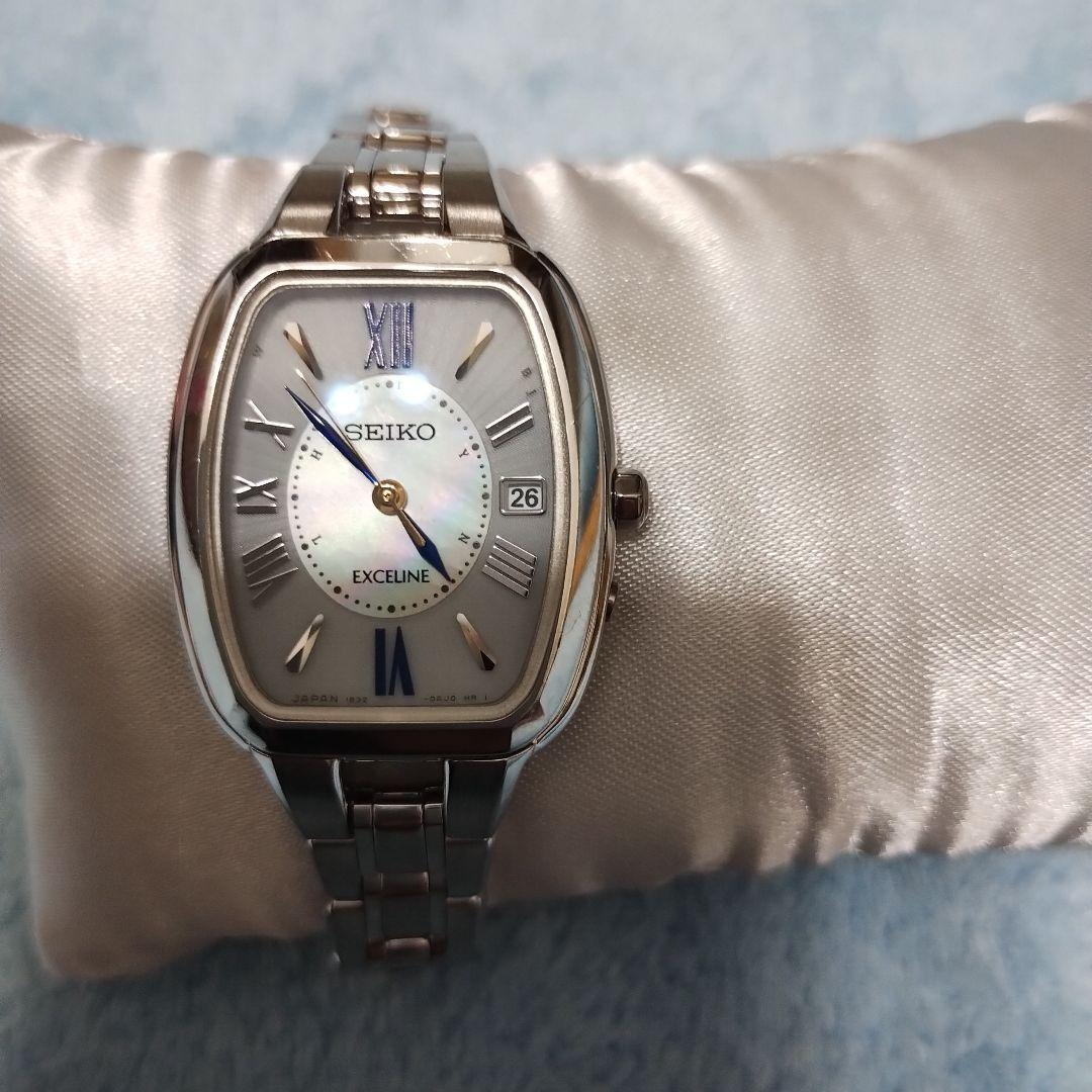 希少セイコーSEIKOエクセリーヌEXCELINE　白蝶貝チタン定価132000