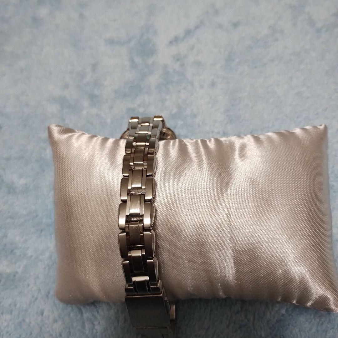 希少セイコーSEIKOエクセリーヌEXCELINE　白蝶貝チタン定価132000