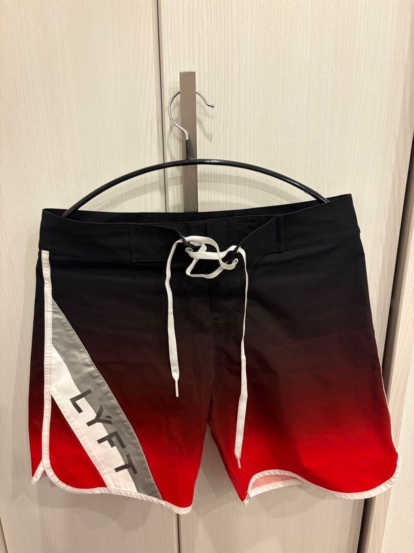 LYFT リフト ボードショーツ M