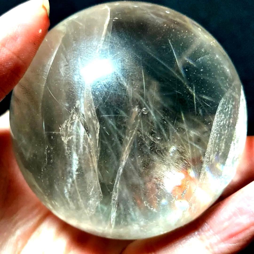超大玉　62mm 虹入りゴールドルチルクォーツ　丸玉　スフィア　金針水晶