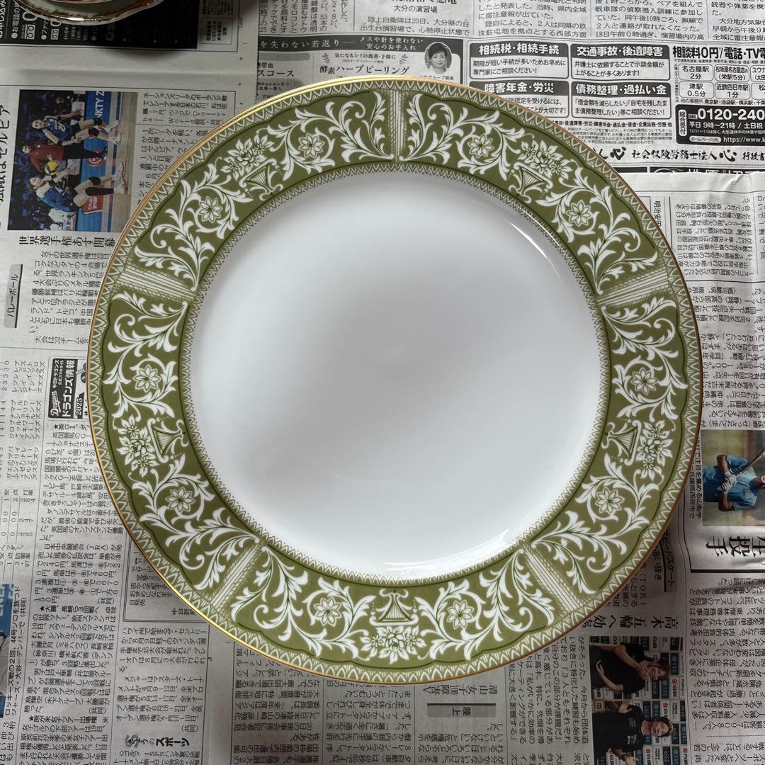 【新品・未使用】SONE CHINA花模様の緑色大皿 5枚