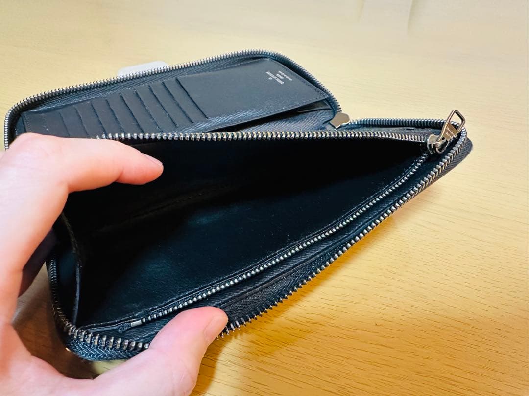 ルイヴィトン モノグラムエクリプス ジッピーウォレット ヴェルティカル ブラック