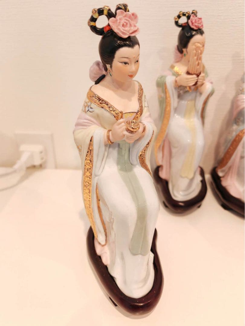 陶器人形 古代中国の多彩な楽器を持つ陶器製美人女性像8体セット 中国芸術品