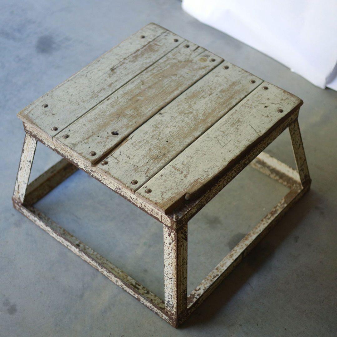 台　スツール　アンティーク　レトロ　踏み台　インテリア　店舗什器
