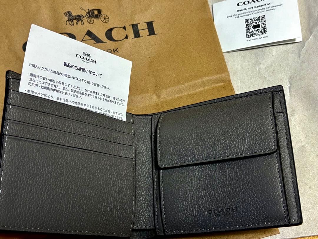す*こ様 新品　COACH　折り財布　メンズ　人気の小銭入れ付き