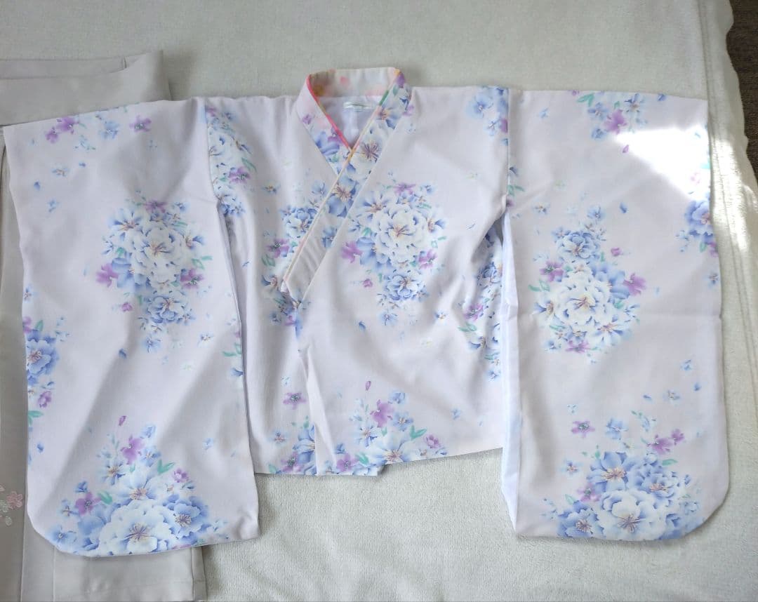 キャサリンコテージ　ガールズ　袴セット 白花柄 120cm　ちりめん白リボン付き