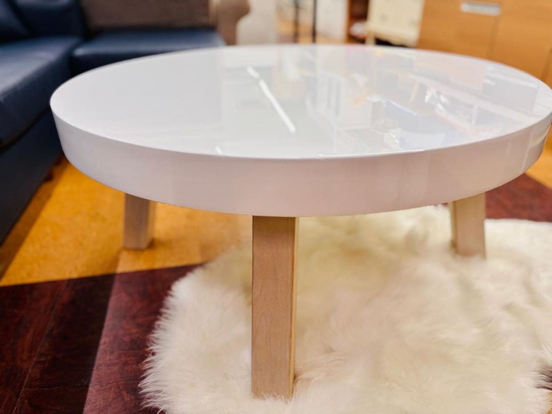 Francfranc円形ホワイトの明るい色センターテーブル