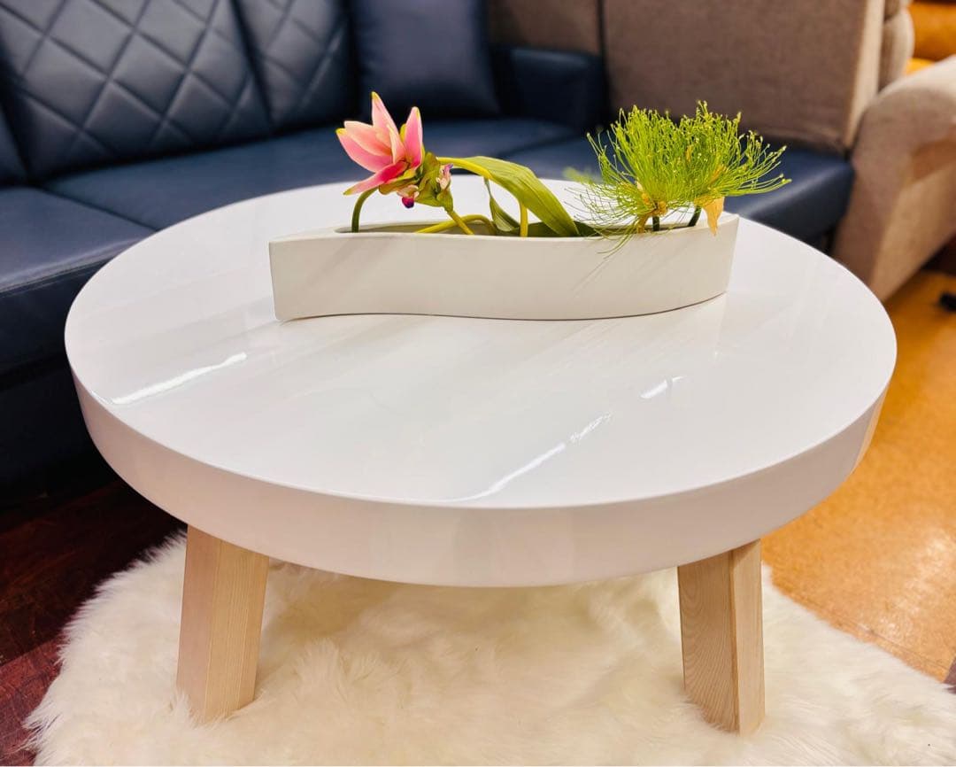 Francfranc円形ホワイトの明るい色センターテーブル
