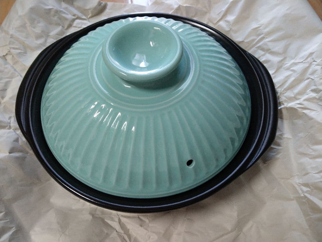 レア・青磁土鍋・9号・銀峯陶器・菊花・萬古焼