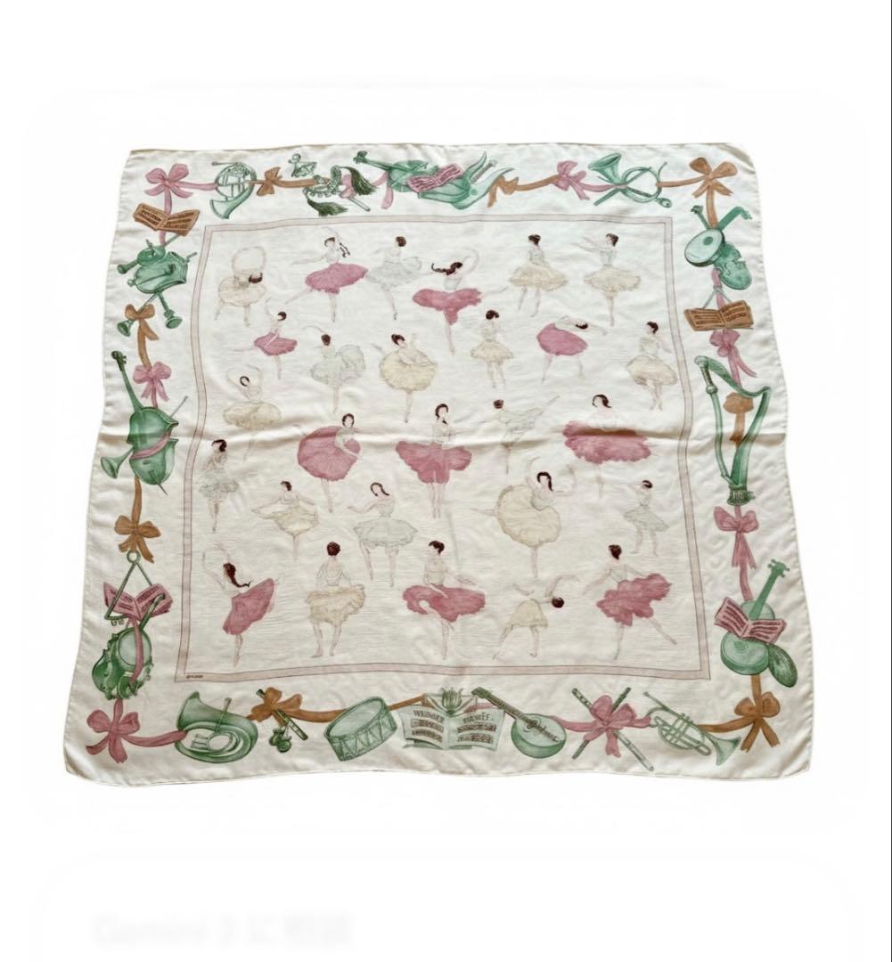 Hermès シルクシフォン カレ90 LA DANCE