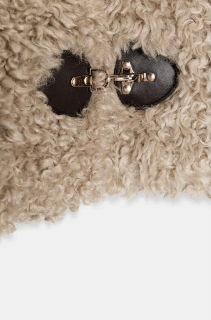 新品 ZARA トグルボタン フェイクファージャケット　XS