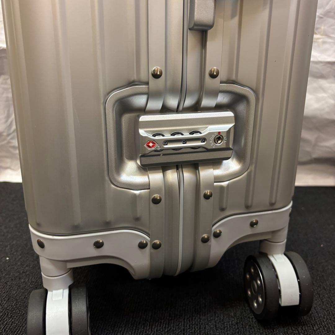 Yuweijie スーツケース アルミフレーム キャリー ケース　Mサイズ