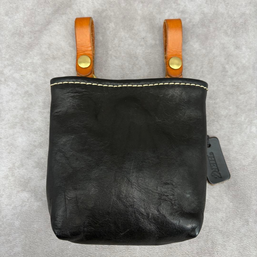 【美品✨】ヘルツ 大工さんの腰袋的ベルトポーチ レザー 本革 ブラック 黒 人気