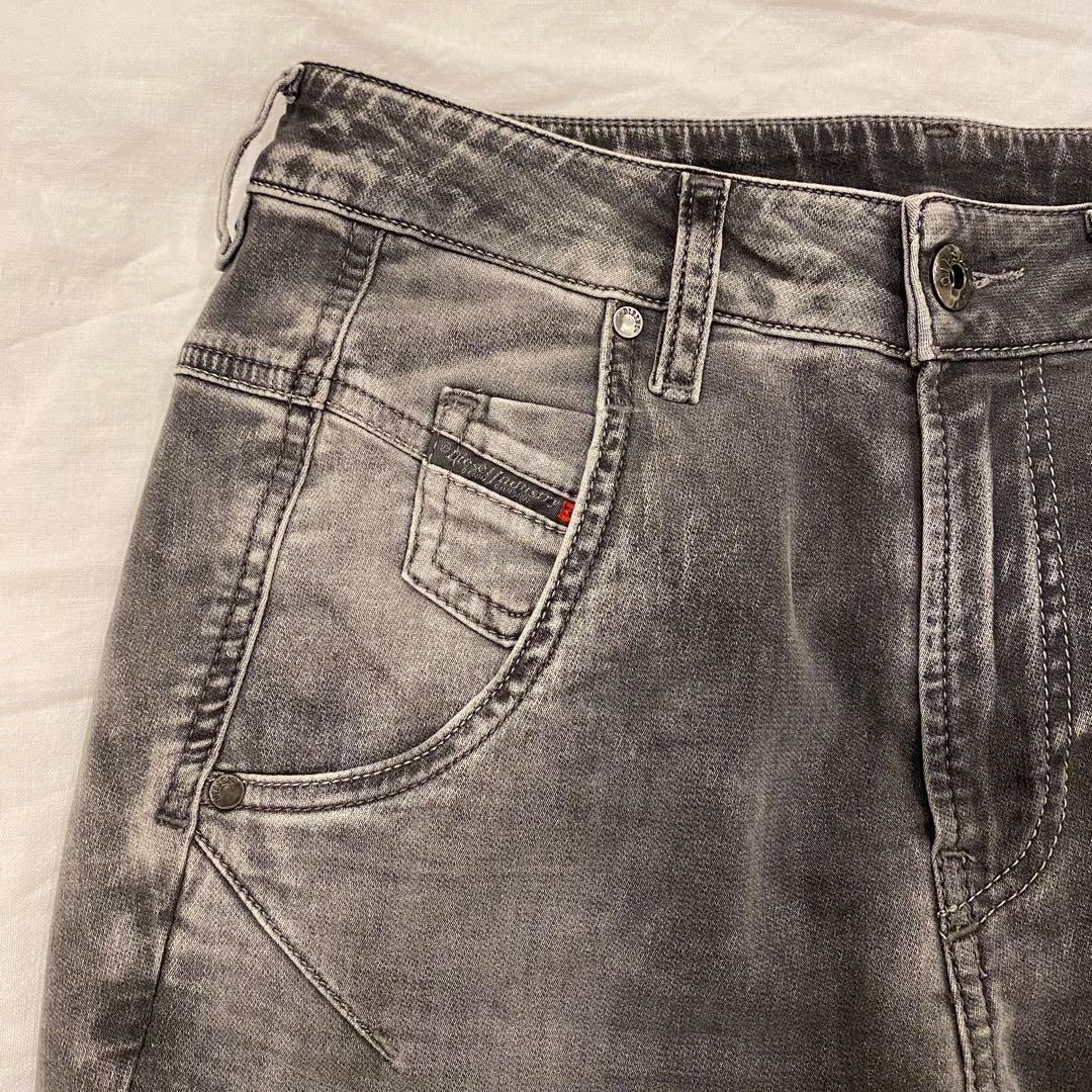 【新品タグ付】DIESEL ディーゼル FAYZA ジョグジーンズ 23 グレー