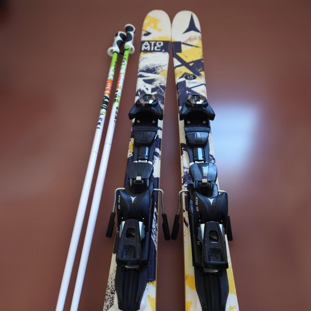 Atomicスキーセット、ストックつき