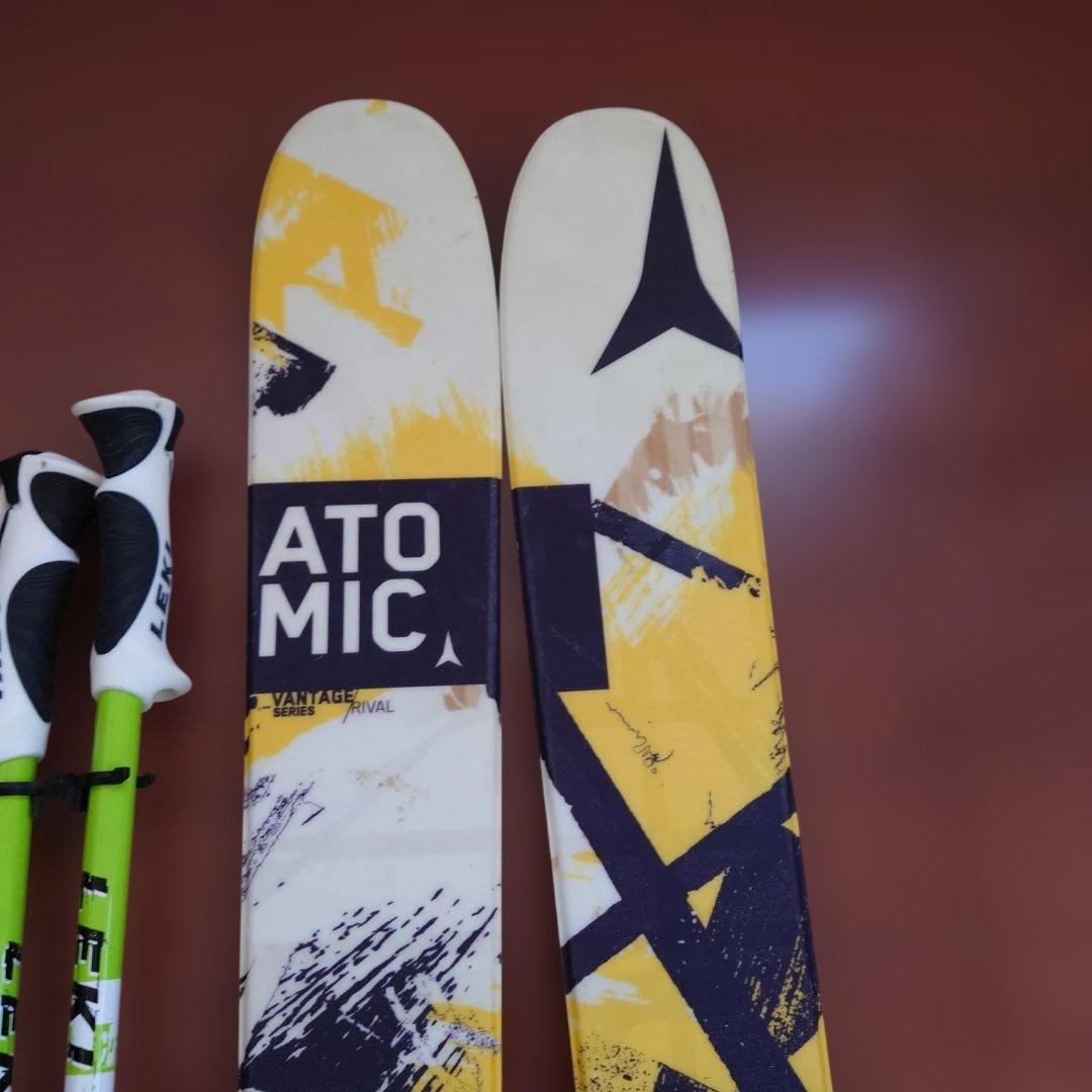 Atomicスキーセット、ストックつき