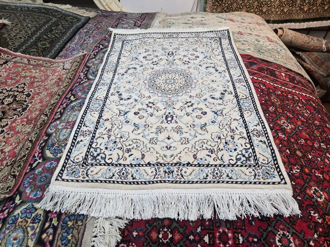 新品ペルシャ絨毯ナイン産 玄関マット 100%手織り本物 95×67 オススメ