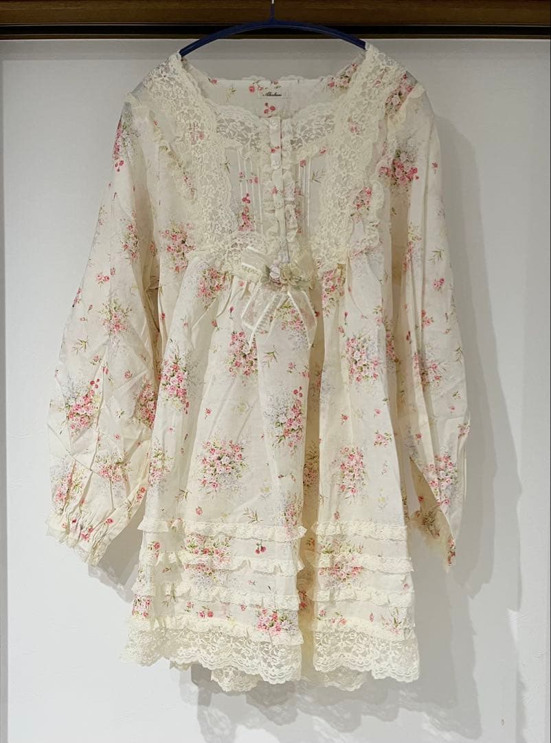 さえら　アキアカネ　パジャマ