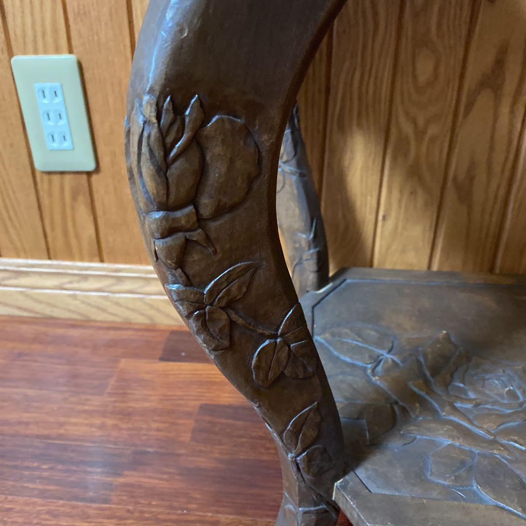 日光彫り、美しい薔薇のサイドテーブル、花台