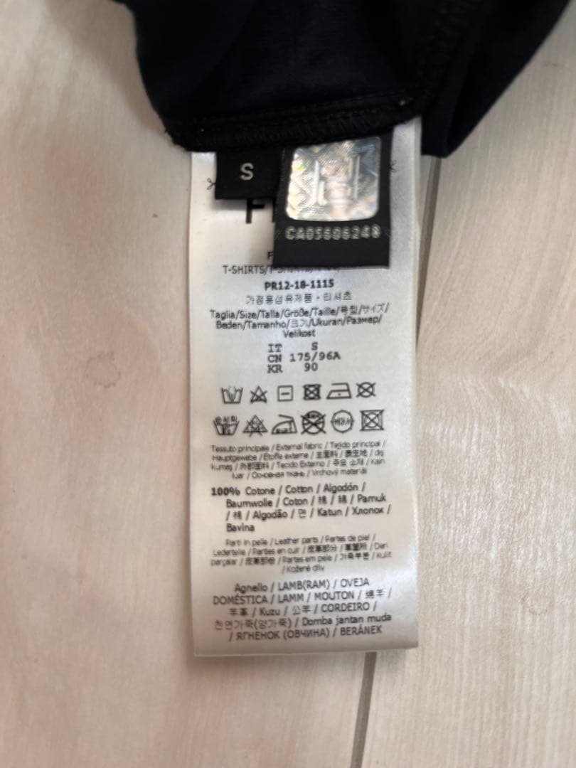 FENDI フェンディ FY0910 A4PZバッグバグズ TシャツS ブラック