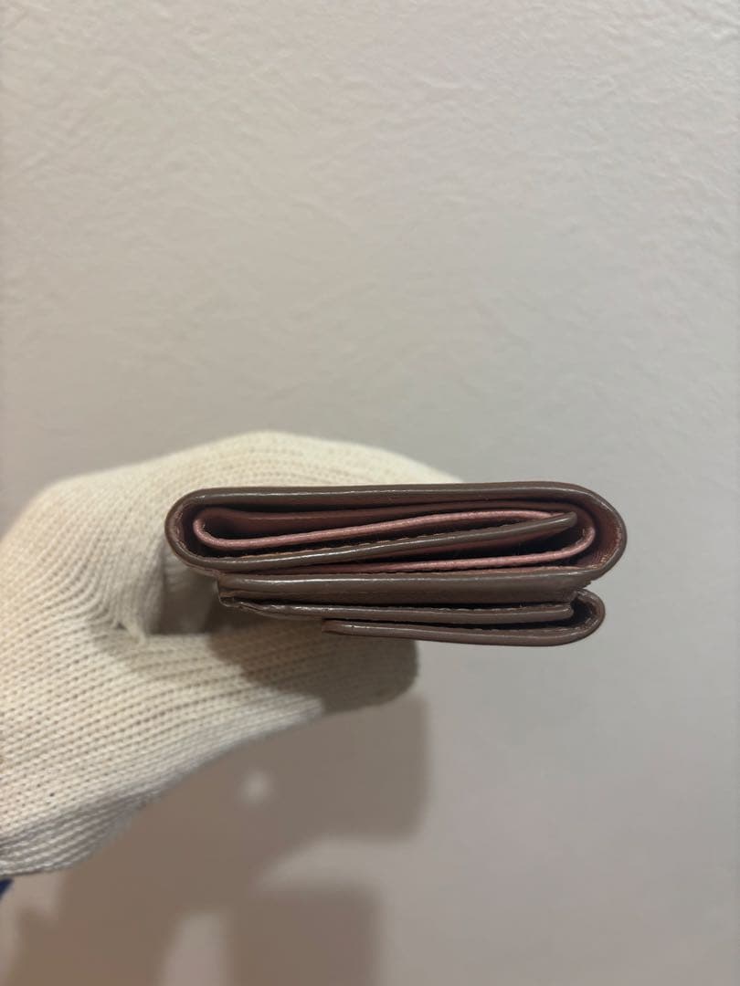 PRADA サフィアーノレザー 三つ折り財布 ピンクベージュ　バイカラー