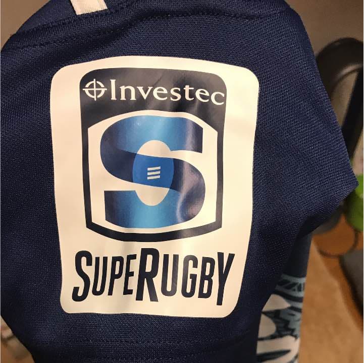 BLUESのラグビーレプリカジャージ