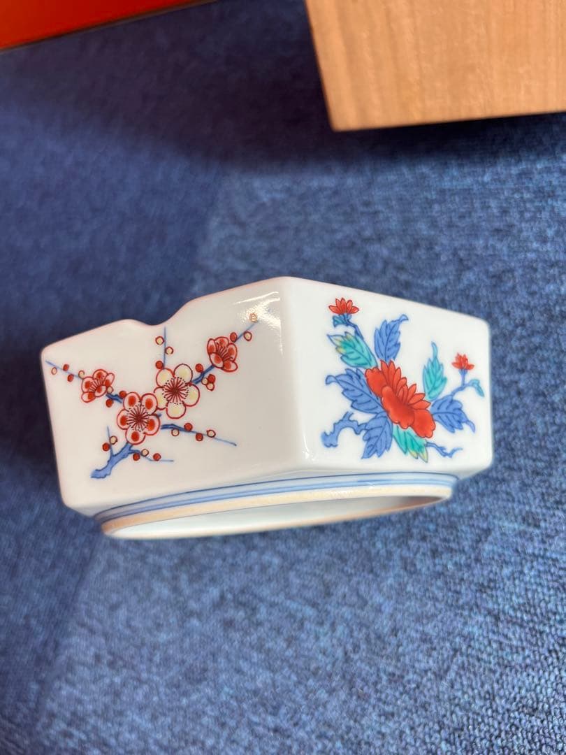 1479 今右衞門　錦花絵　灰皿　未使用