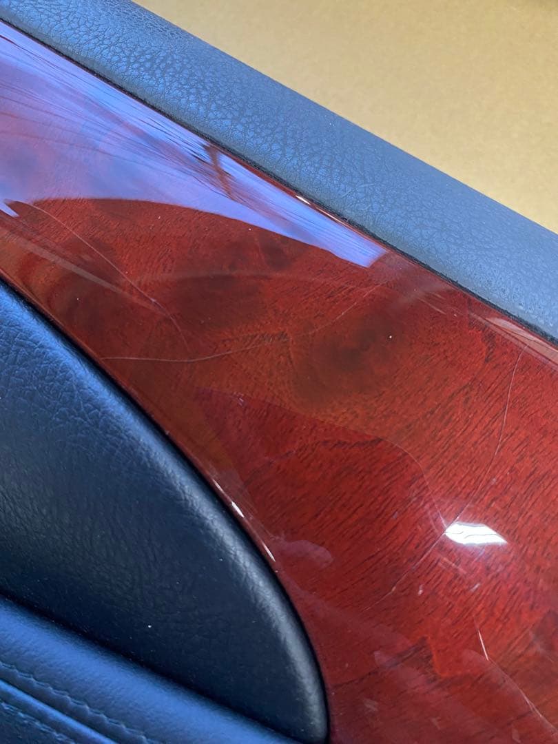 レクサスLS 運転席ドア内張り　USF40