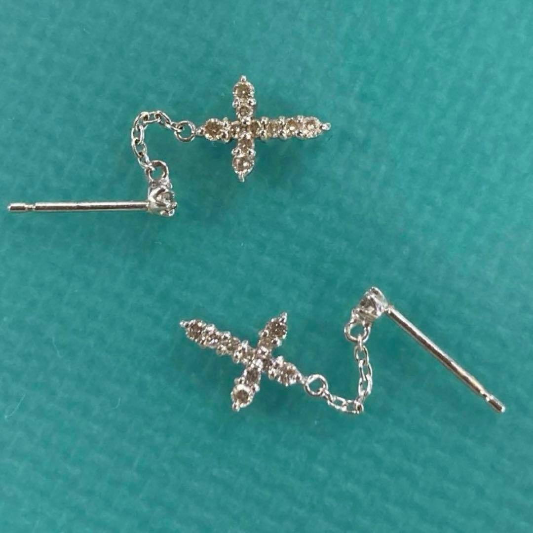 k18WG 天然ダイヤモンド　クロスピアス　D0.24ct（0.12×2）