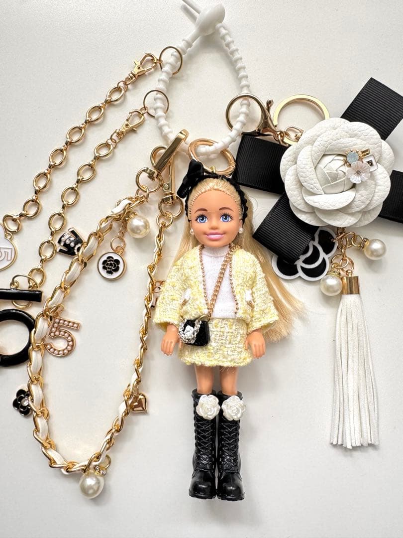 マテル人形使用バービーキーホルダー　バービーチャーム　チェルシーBarbie