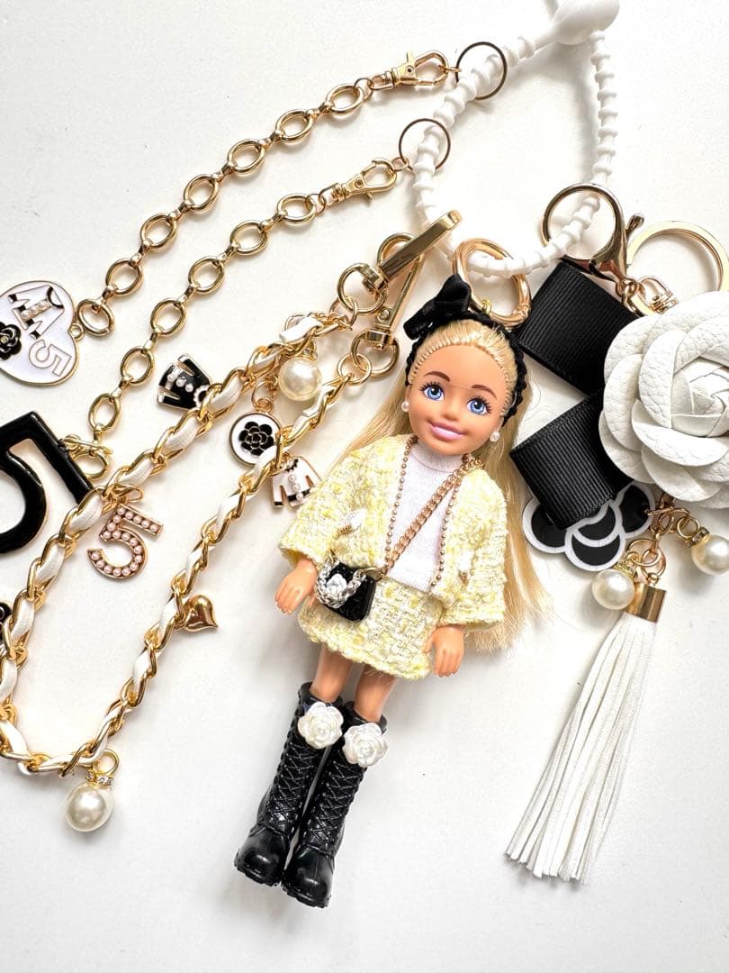 マテル人形使用バービーキーホルダー　バービーチャーム　チェルシーBarbie