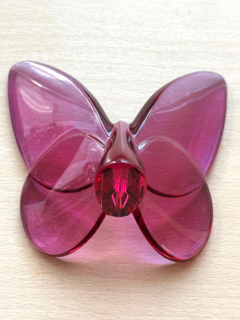 Baccarat バカラ　蝶の置物