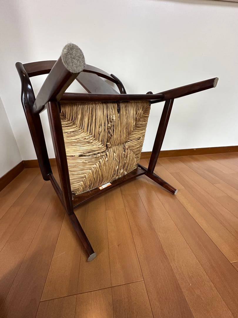 松本民芸家具　椅子　77型曲肘ラッシチェア　アームチェア　シール　作者名あり