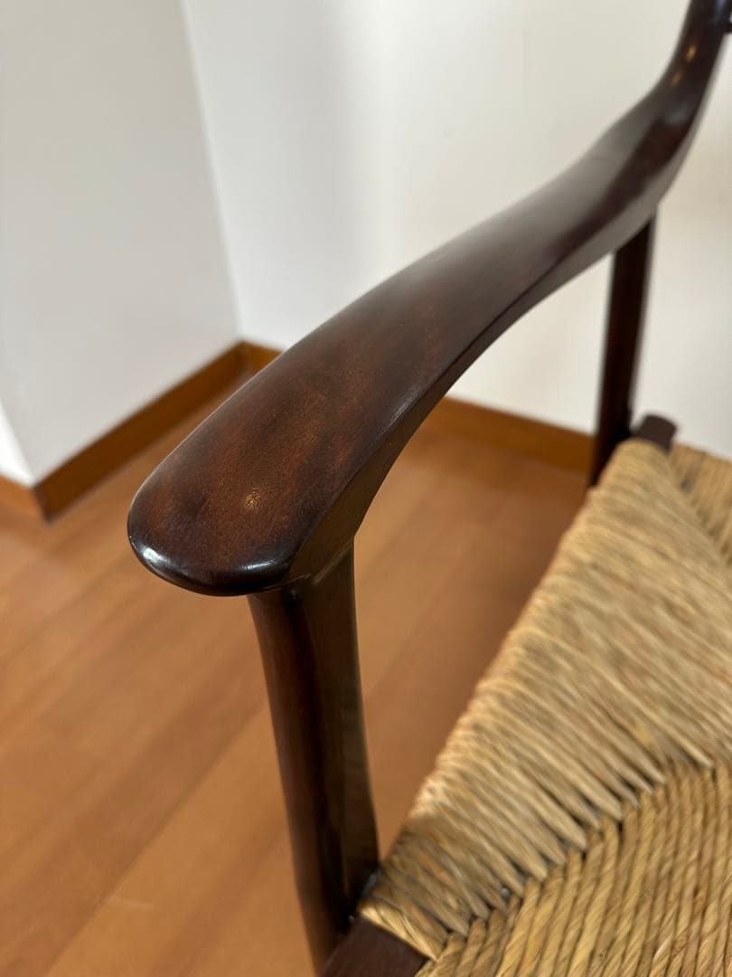 松本民芸家具　椅子　77型曲肘ラッシチェア　アームチェア　シール　作者名あり