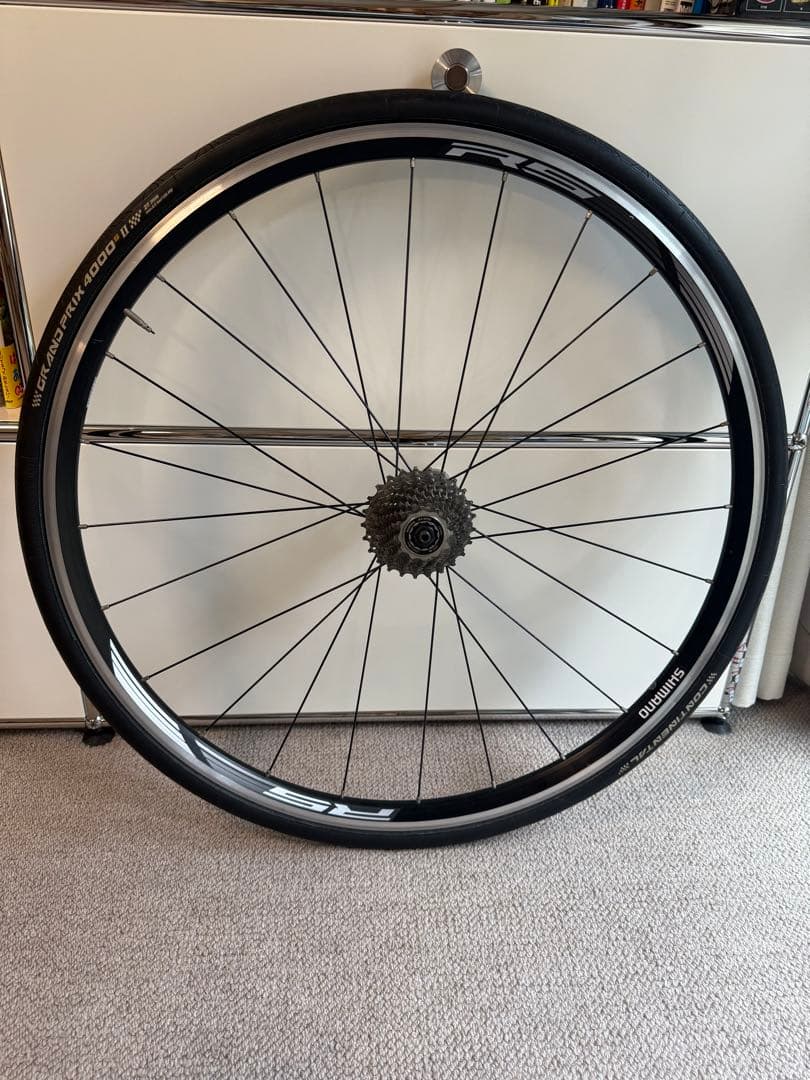 シマノ　RSホイール　105_11速28T スプロケ　タイヤ付き　カバー付き