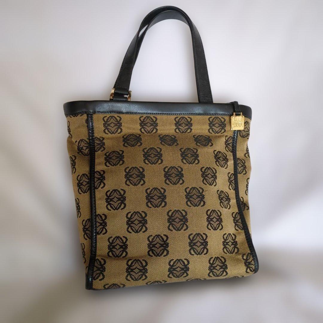 NANA、ロエベ、アナグラムトートバック